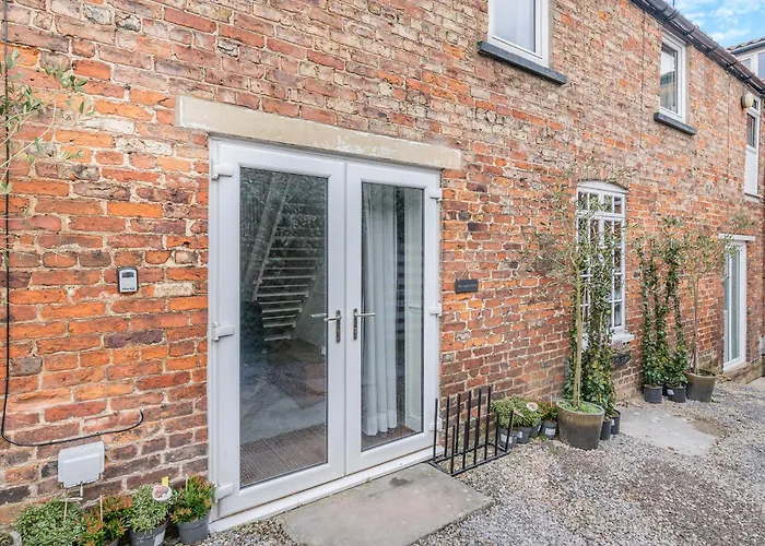 Warrington Mews-uk48821 Thornton Dale