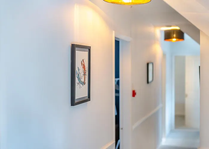 Casa de Férias Warrington Mews-uk48821 *